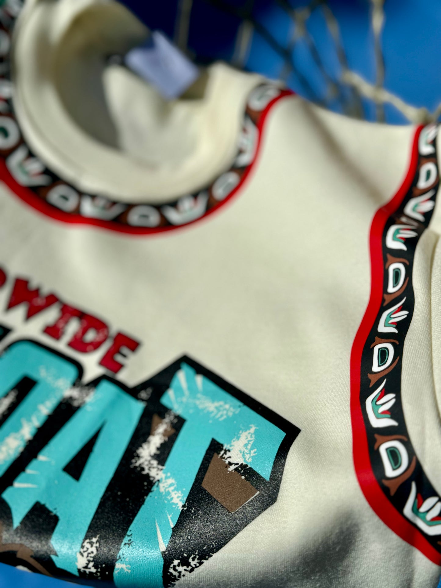 THE GOAT “JA’ MORANT” GRAPHIC PATCHED TEE.