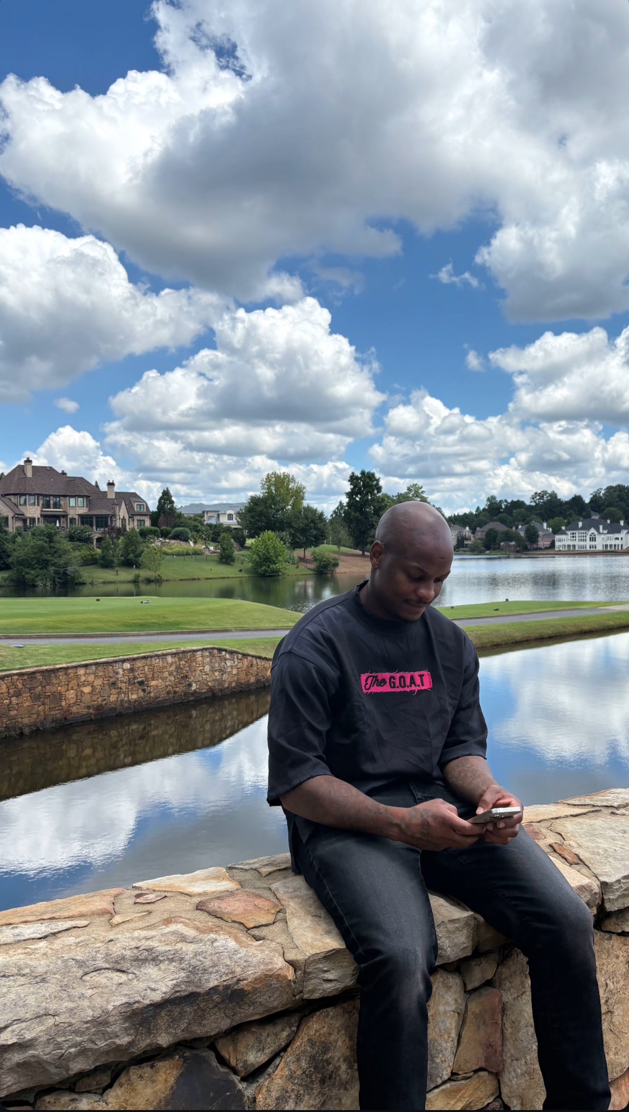 THE G.O.A.T BLACK/FUCHSIA “IMPECCABLE” EMBROIDERY PATCH DROP SHOULDER T-SHIRT