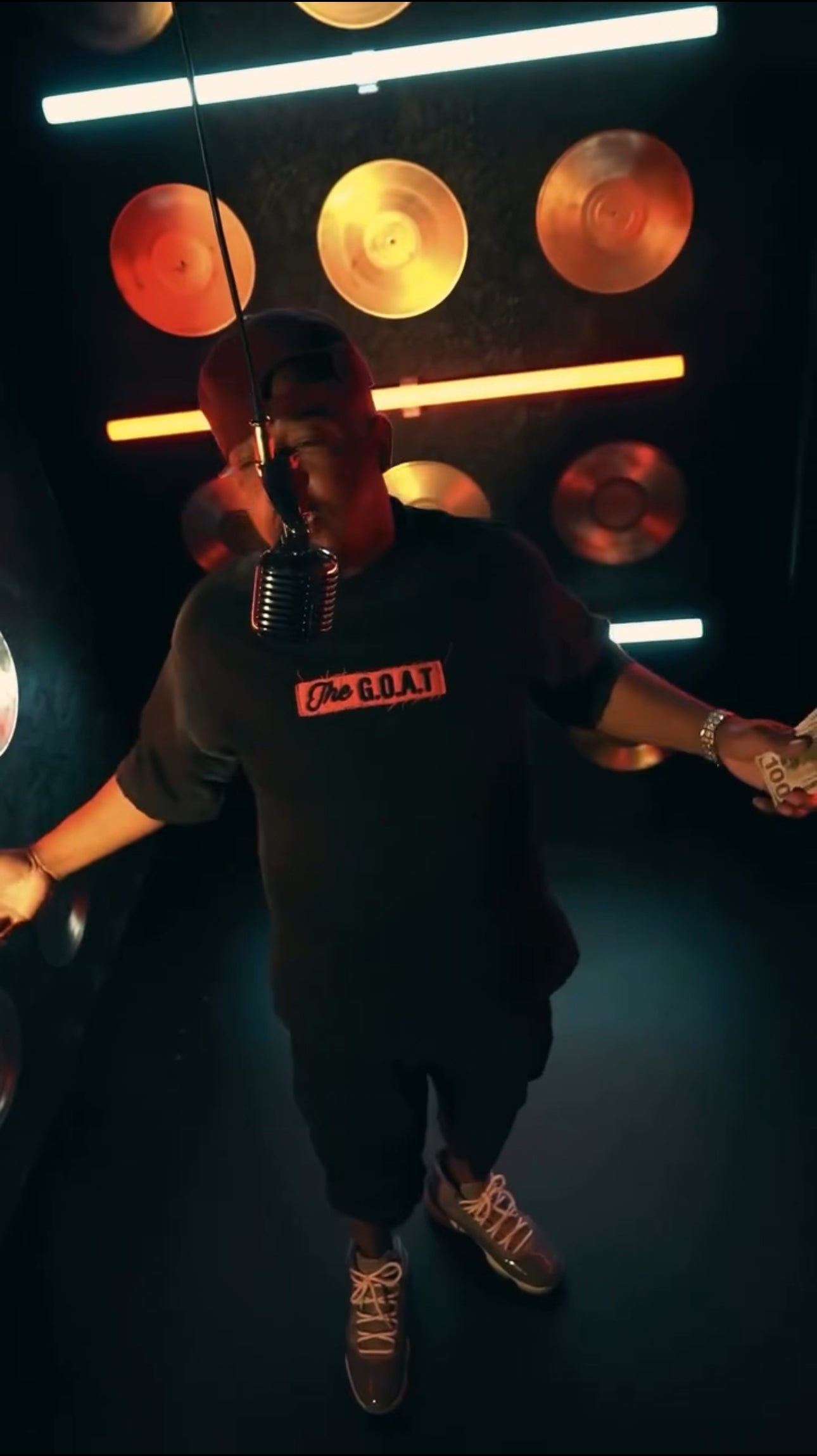 THE G.O.A.T BLACK/FUCHSIA “IMPECCABLE” EMBROIDERY PATCH DROP SHOULDER T-SHIRT