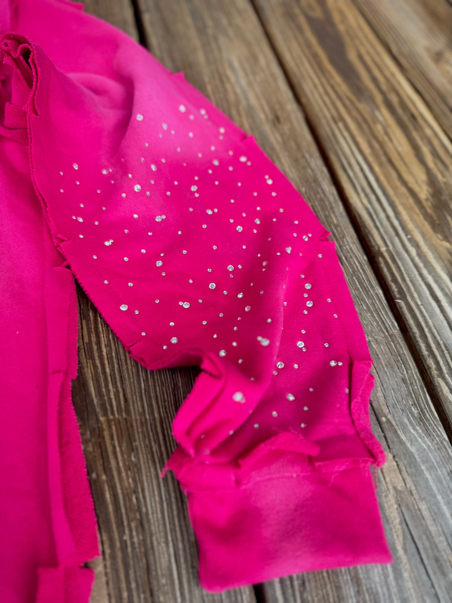 FABRICATED LOVE PINK                   🎶I GOT A THANG FOR YOU🎶     ~LOVE SICK ZIP-UP