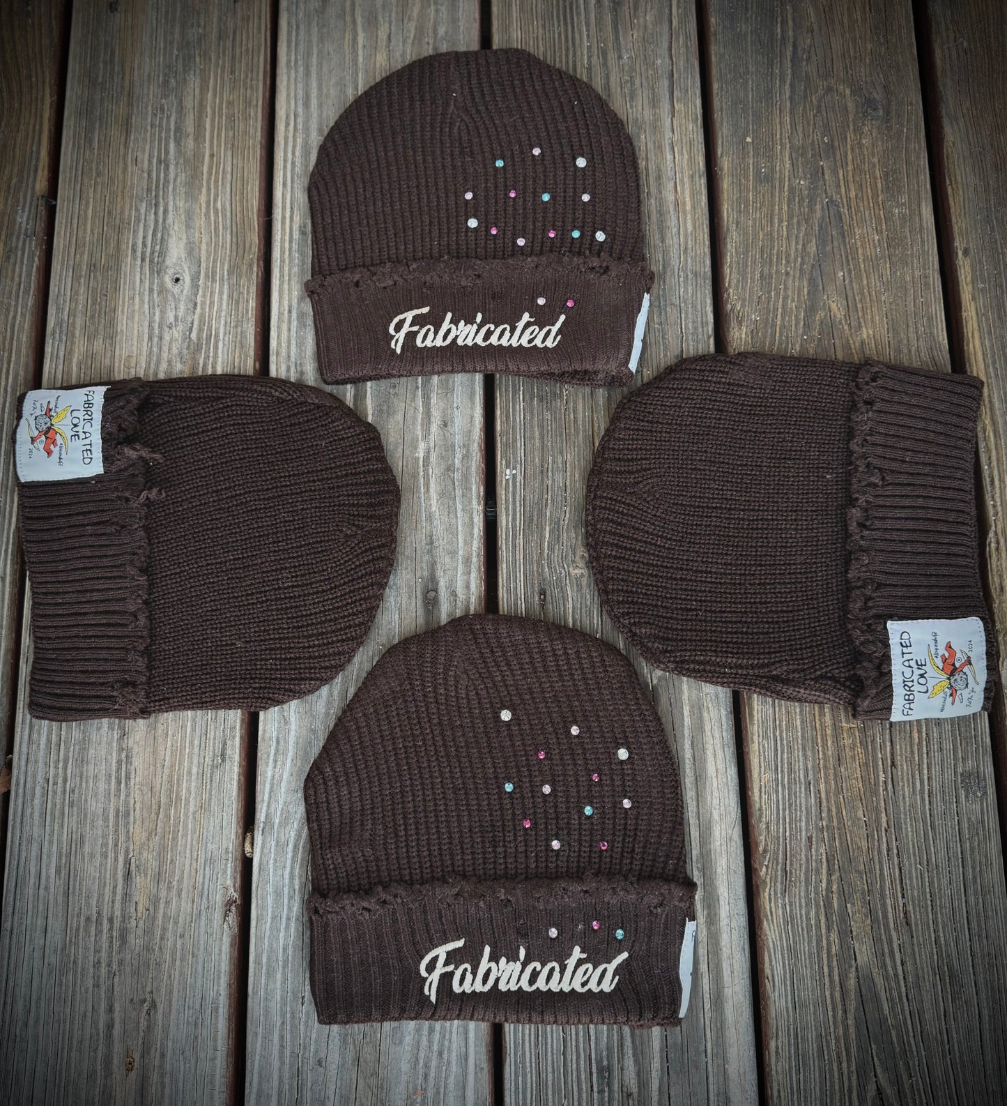 BROWN/CREAM “FABRICATED”LOVE BEANIES